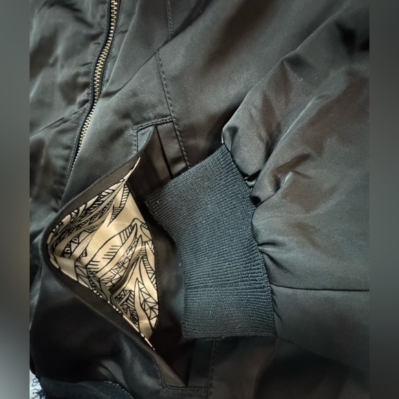 Volcom Black Bomber Jacket Men - Picture 7 of 14